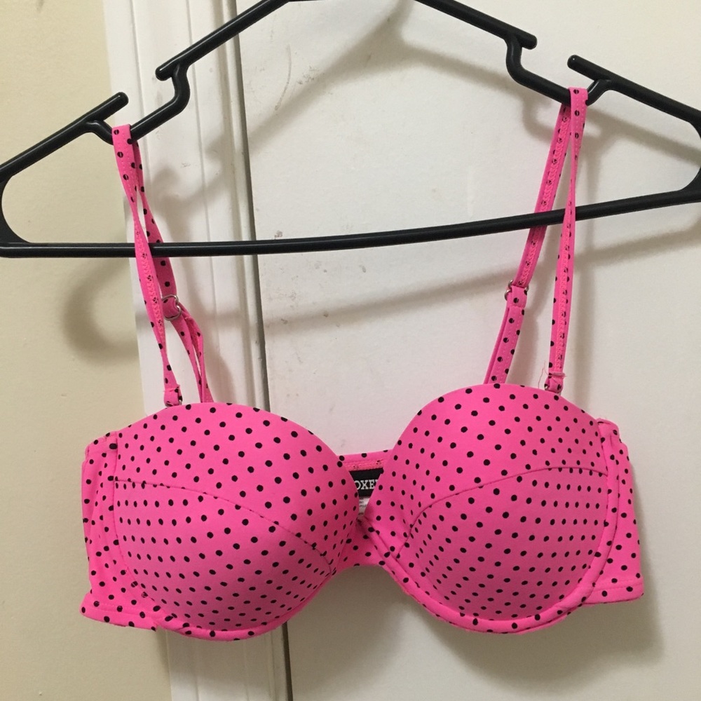 Sexy polka dot bra ( with removable straps )